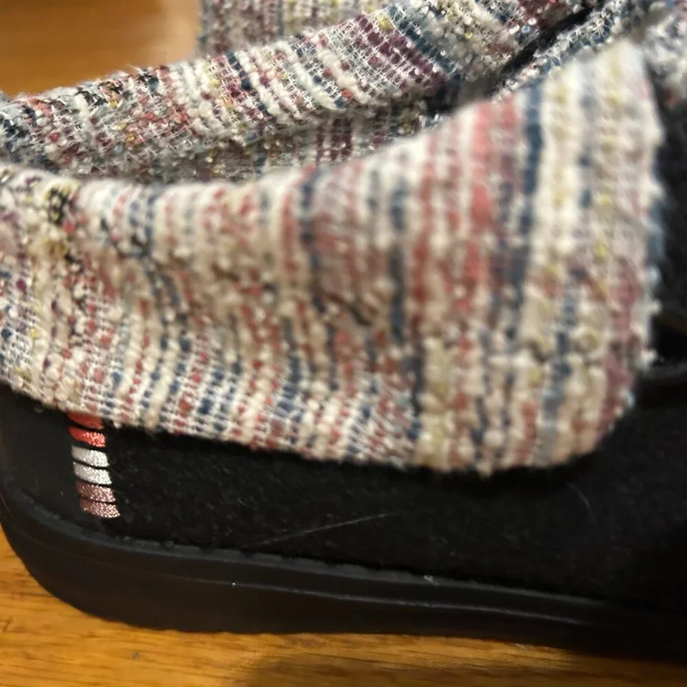 Hey Dude Shoes - Wendy Gray Wooly Twill Fold Boots - Size: 7 - Picture 6 of 15